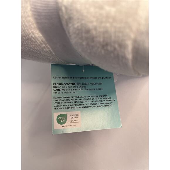 Martha Stewart Plush Hand Towels Everyday White 16x30 Inch Cotton Set of 2 - Picture 7 of 7